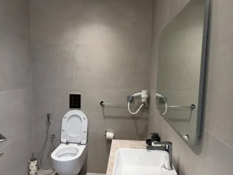 Appartement 2 pièces 305 de The Stay : la vasque et les sanitaires