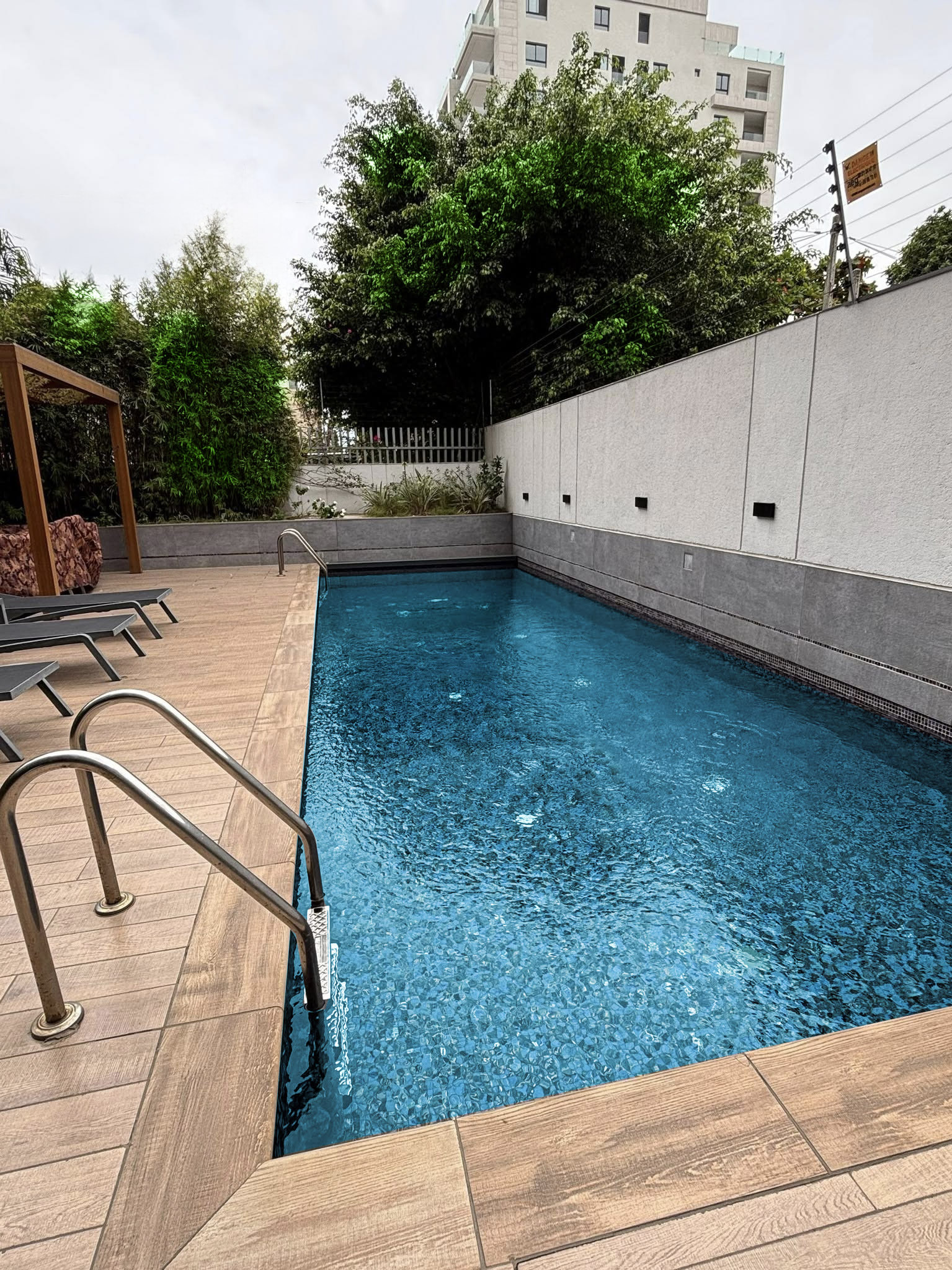 Piscine Roots Hotel - Image 1