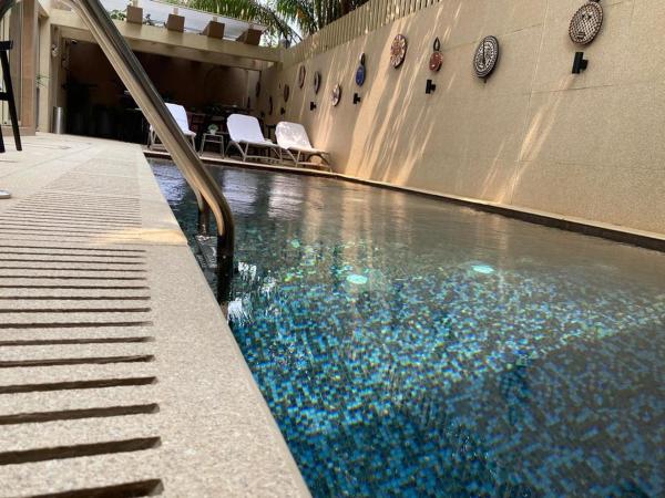 Piscine Roots Hotel - Image 5